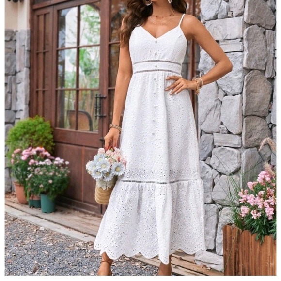 Dresses & Skirts - NWT White Eyelet Lace Maxi Dress V-Neck Large Boho Summer Bridal Cottagecore